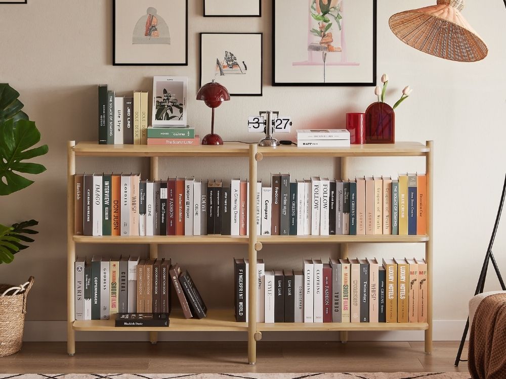 Lola Bookshelf