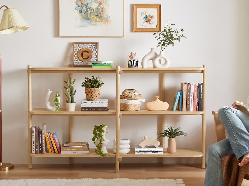 Lola Bookshelf