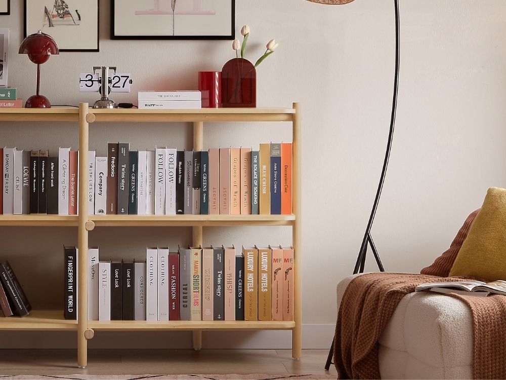 Lola Bookshelf