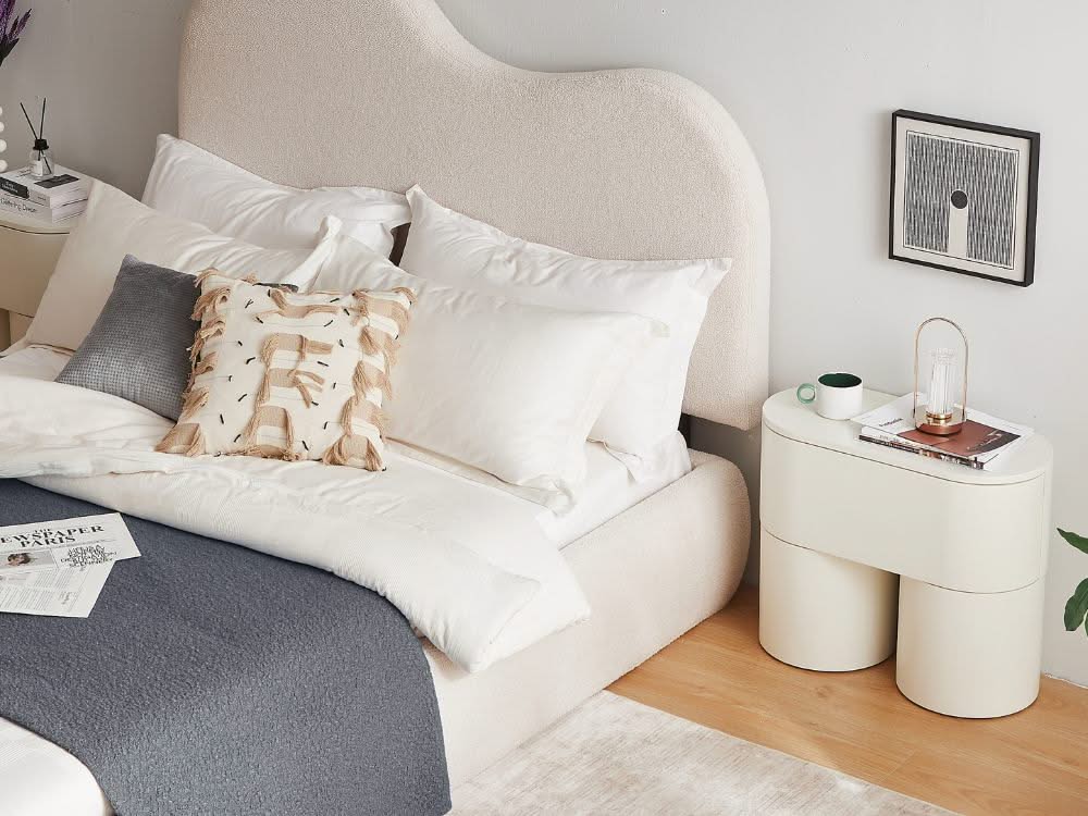 Ilia Bedside Table
