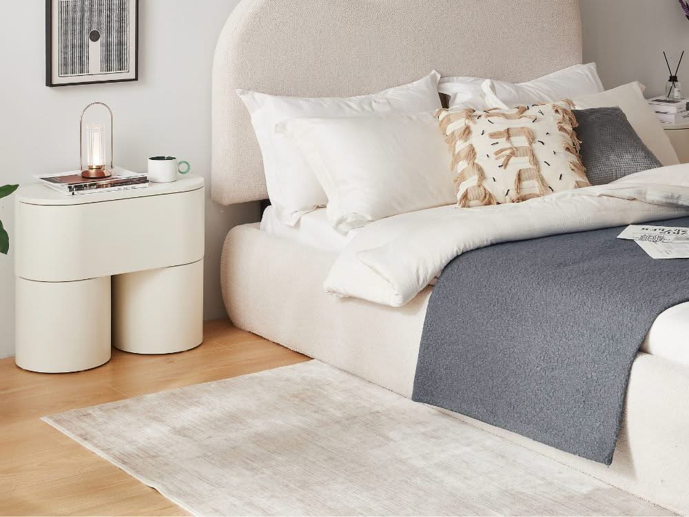 Ilia Bedside Table