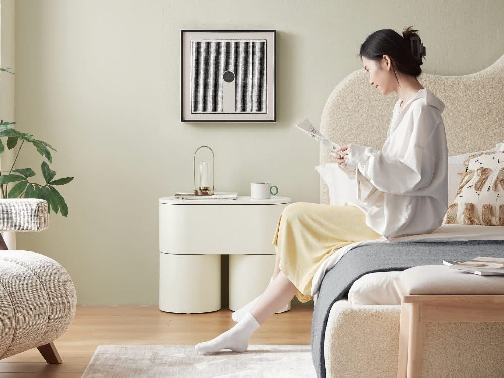 Ilia Bedside Table