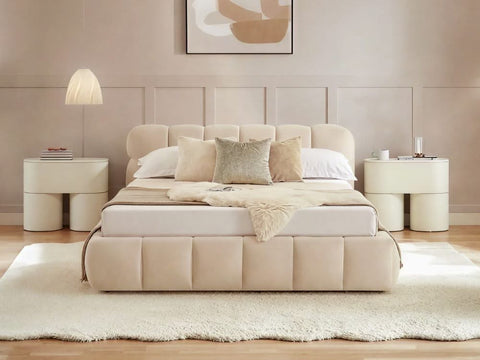 Jose Ilia Bedroom Set