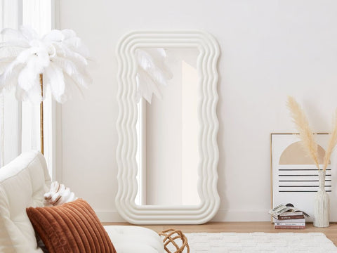 Klaudia Mirror