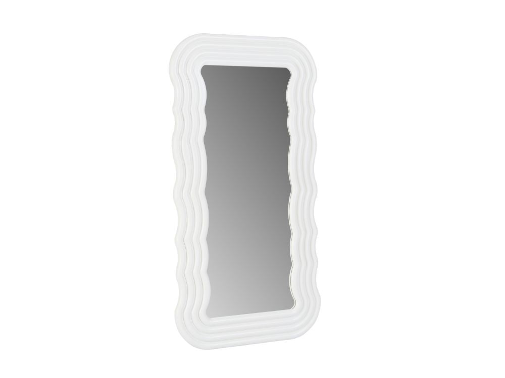 Klaudia Mirror