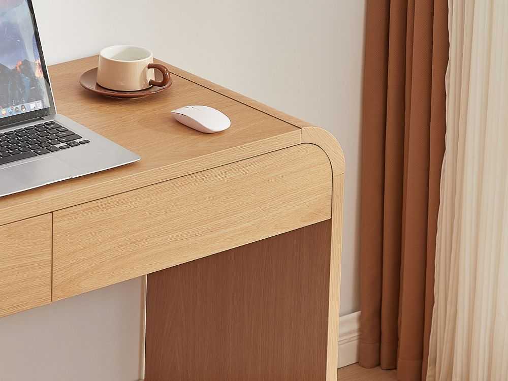 Odeon Desk